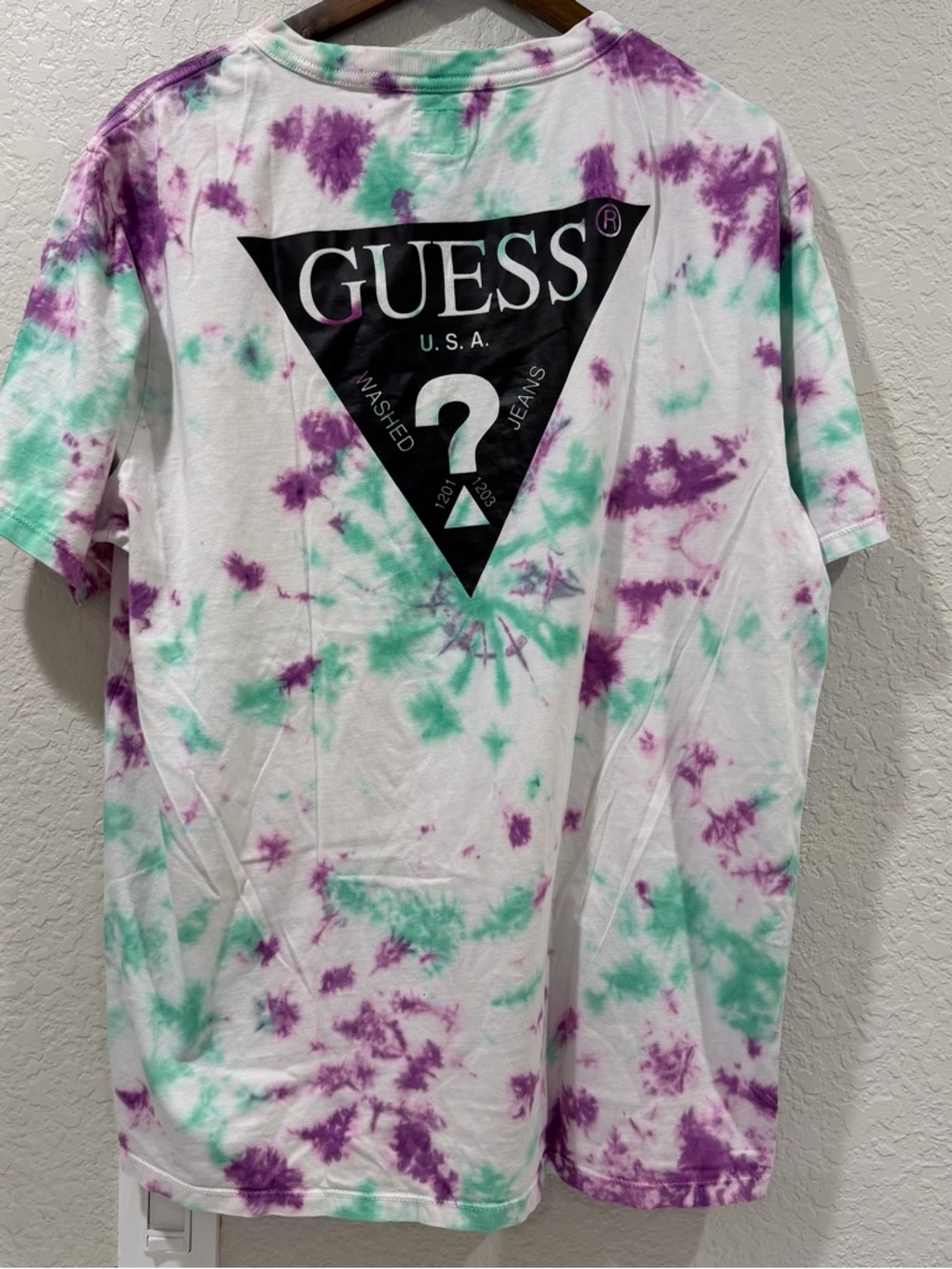 Guess Men's Short Sleeve Basic Tie-dye Logo Graphic T-Shirt Size Large - Picture 1 of 8